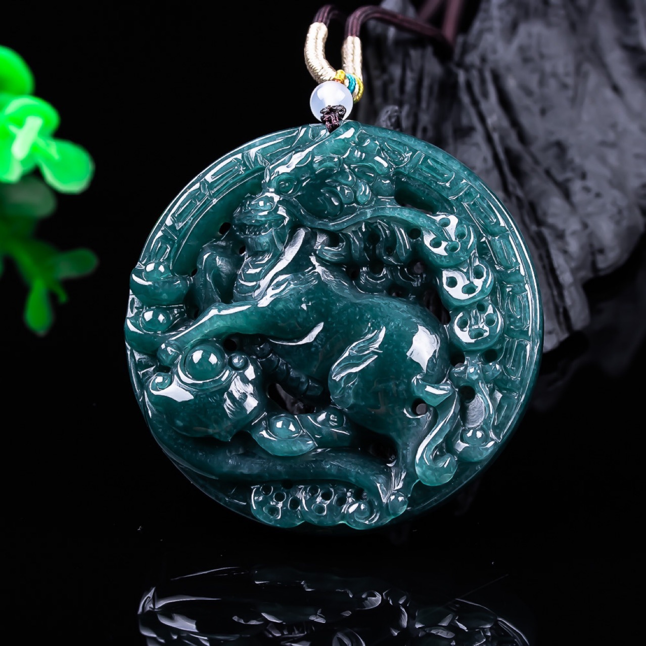 Women'S Vintage Accessories - Pendentif Dragon en Jadeite Birmane, Pierre