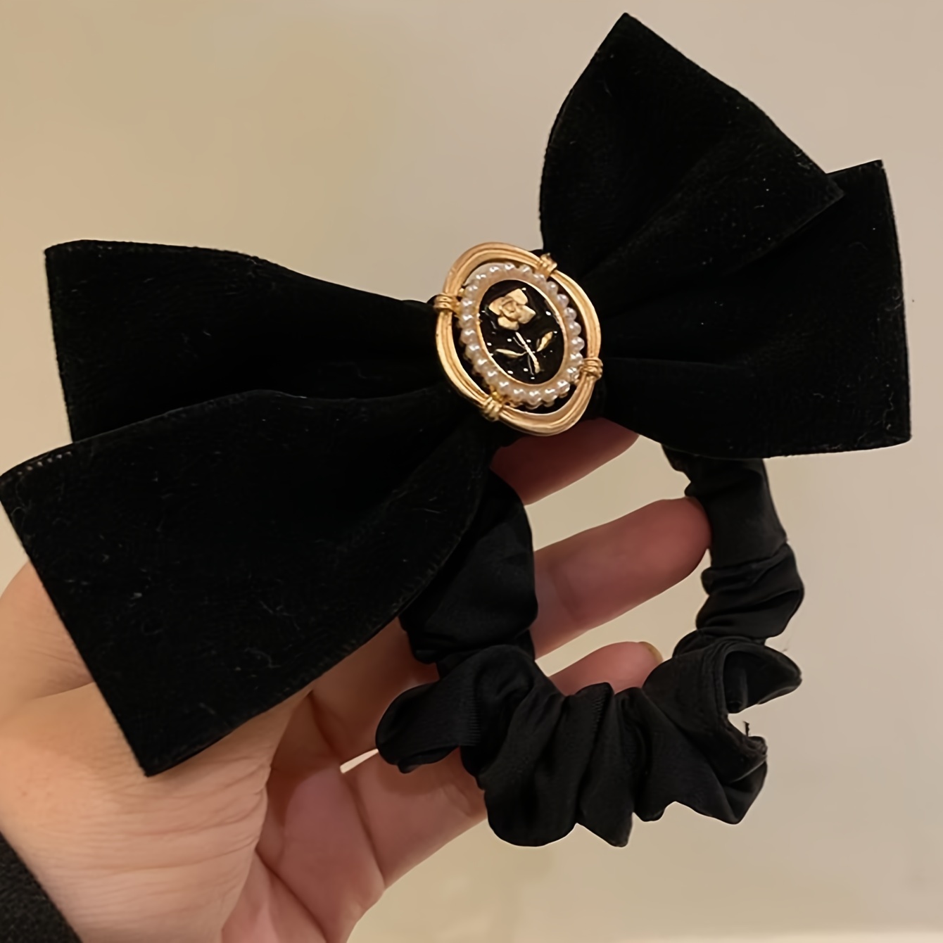 Hair Tie Velvet - Élégant nœud en velours avec motif